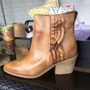 Kanita Ruffle Boot- Tan BRAND NEW NEVER WORN
